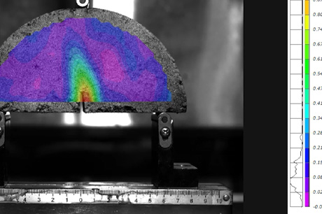Observation of Asphalt Material Cracking Using DIC Experiments