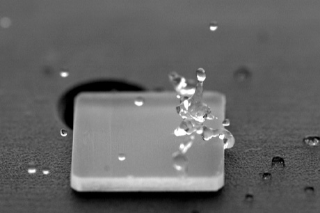 Observation of Material Hydrophobic Properties