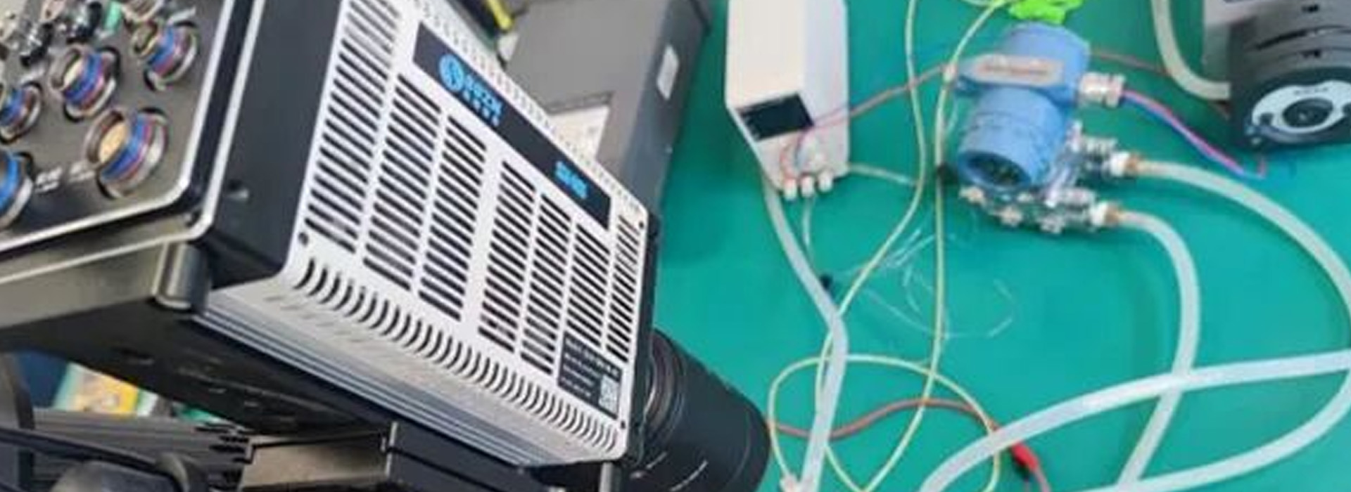 Observation of Microchannel Heat Dissipation Process