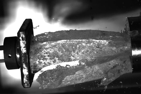 Precisely capture the entire process of ice fracture